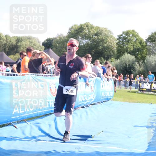 25.08.2024 - Elbe Triathlon Hamburg H.Heesch http://msf.ph/oto/6876315 25.08.2024 11:42:47 Ziel 768, 1403, 1444 meine-sportfotos.de