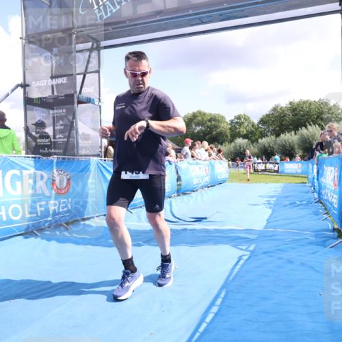 25.08.2024 - Elbe Triathlon Hamburg H.Heesch http://msf.ph/oto/6876321 25.08.2024 12:06:39 Ziel 1431, 1684 meine-sportfotos.de