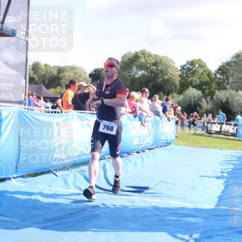 25.08.2024 - Elbe Triathlon Hamburg H.Heesch http://msf.ph/oto/6876323 25.08.2024 11:42:47 Ziel 768, 1403, 1444 meine-sportfotos.de