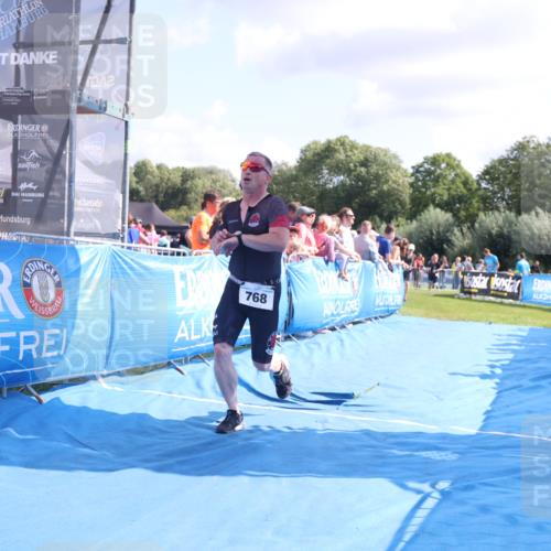 25.08.2024 - Elbe Triathlon Hamburg H.Heesch http://msf.ph/oto/6876329 25.08.2024 11:42:47 Ziel 768, 1403, 1444 meine-sportfotos.de