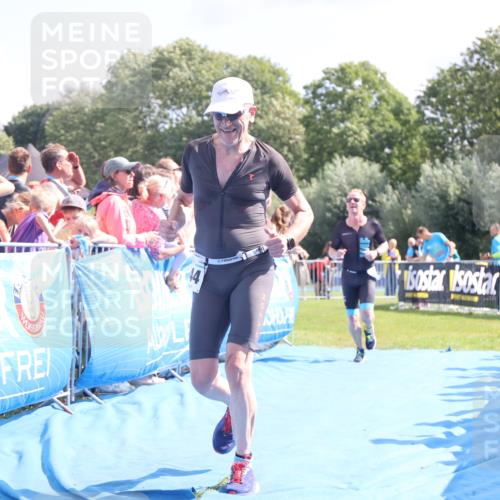 25.08.2024 - Elbe Triathlon Hamburg H.Heesch http://msf.ph/oto/6876361 25.08.2024 11:42:53 Ziel 768, 1403, 1444 meine-sportfotos.de