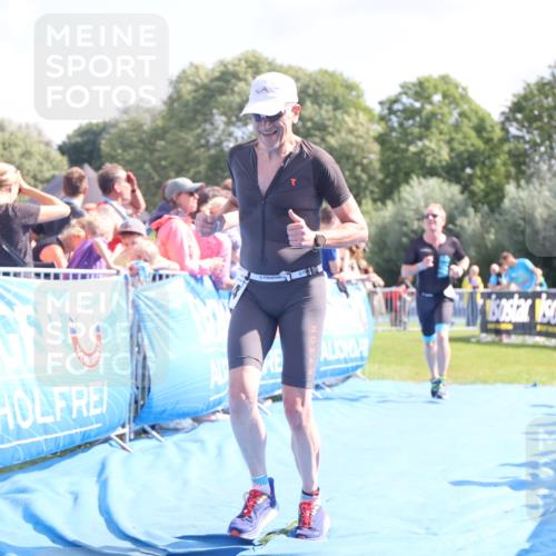 25.08.2024 - Elbe Triathlon Hamburg H.Heesch http://msf.ph/oto/6876366 25.08.2024 11:42:53 Ziel 768, 1403, 1444 meine-sportfotos.de