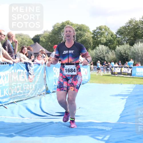 25.08.2024 - Elbe Triathlon Hamburg H.Heesch http://msf.ph/oto/6876374 25.08.2024 12:06:43 Ziel 1431, 1684 meine-sportfotos.de