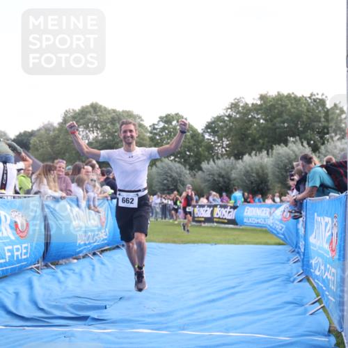 25.08.2024 - Elbe Triathlon Hamburg H.Heesch http://msf.ph/oto/6876378 25.08.2024 11:17:26 Ziel 434, 647, 662 meine-sportfotos.de