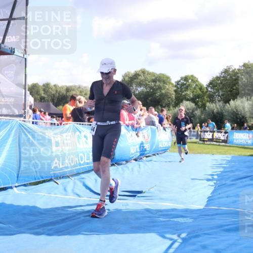 25.08.2024 - Elbe Triathlon Hamburg H.Heesch http://msf.ph/oto/6876394 25.08.2024 11:42:53 Ziel 768, 1403, 1444 meine-sportfotos.de