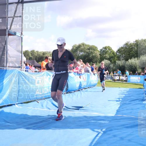 25.08.2024 - Elbe Triathlon Hamburg H.Heesch http://msf.ph/oto/6876396 25.08.2024 11:42:53 Ziel 768, 1403, 1444 meine-sportfotos.de