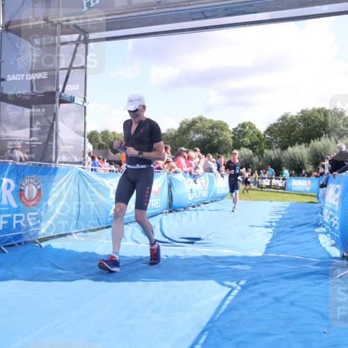 25.08.2024 - Elbe Triathlon Hamburg H.Heesch http://msf.ph/oto/6876406 25.08.2024 11:42:54 Ziel 1403, 1444 meine-sportfotos.de