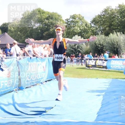 25.08.2024 - Elbe Triathlon Hamburg H.Heesch http://msf.ph/oto/6876407 25.08.2024 12:07:00 Ziel 1608 meine-sportfotos.de
