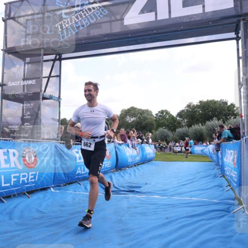 25.08.2024 - Elbe Triathlon Hamburg H.Heesch http://msf.ph/oto/6876421 25.08.2024 11:17:27 Ziel 319, 434, 662 meine-sportfotos.de