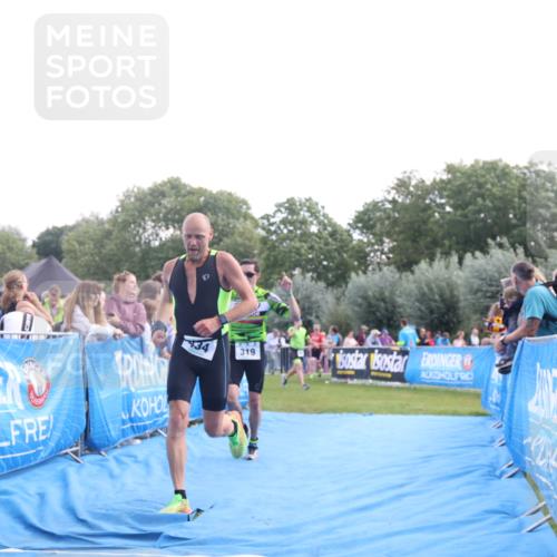 25.08.2024 - Elbe Triathlon Hamburg H.Heesch http://msf.ph/oto/6876430 25.08.2024 11:17:34 Ziel 319, 434 meine-sportfotos.de
