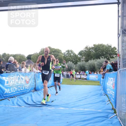 25.08.2024 - Elbe Triathlon Hamburg H.Heesch http://msf.ph/oto/6876445 25.08.2024 11:17:34 Ziel 319, 434 meine-sportfotos.de