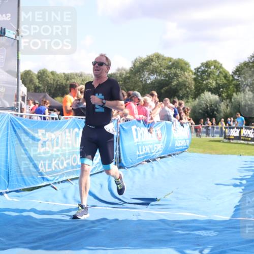 25.08.2024 - Elbe Triathlon Hamburg H.Heesch http://msf.ph/oto/6876449 25.08.2024 11:42:56 Ziel 1403, 1444 meine-sportfotos.de