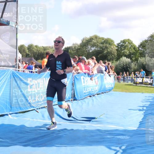 25.08.2024 - Elbe Triathlon Hamburg H.Heesch http://msf.ph/oto/6876451 25.08.2024 11:42:56 Ziel 1403, 1444 meine-sportfotos.de