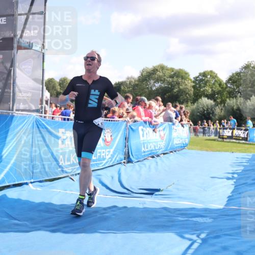 25.08.2024 - Elbe Triathlon Hamburg H.Heesch http://msf.ph/oto/6876462 25.08.2024 11:42:56 Ziel 1403, 1444 meine-sportfotos.de