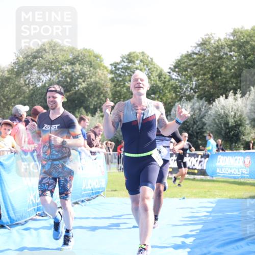 25.08.2024 - Elbe Triathlon Hamburg H.Heesch http://msf.ph/oto/6876466 25.08.2024 11:43:15 Ziel 397, 568, 608, 714, 1418 meine-sportfotos.de