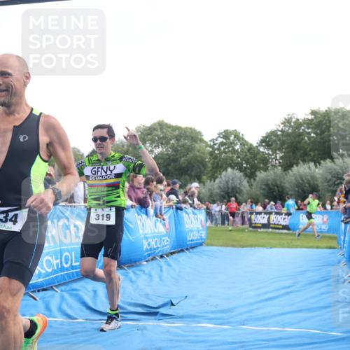 25.08.2024 - Elbe Triathlon Hamburg H.Heesch http://msf.ph/oto/6876468 25.08.2024 11:17:35 Ziel 319, 434 meine-sportfotos.de