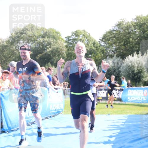 25.08.2024 - Elbe Triathlon Hamburg H.Heesch http://msf.ph/oto/6876472 25.08.2024 11:43:15 Ziel 397, 568, 608, 714, 1418 meine-sportfotos.de