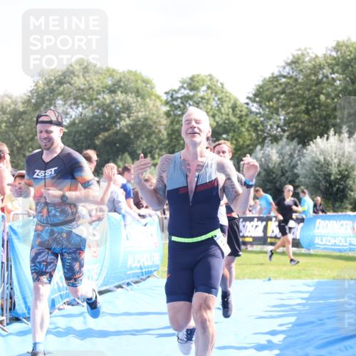 25.08.2024 - Elbe Triathlon Hamburg H.Heesch http://msf.ph/oto/6876478 25.08.2024 11:43:15 Ziel 397, 568, 608, 714, 1418 meine-sportfotos.de