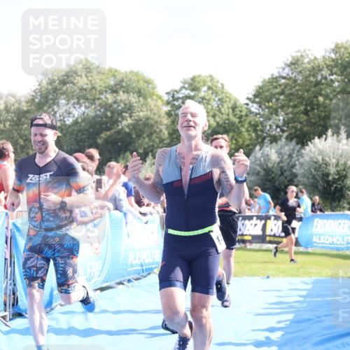 25.08.2024 - Elbe Triathlon Hamburg H.Heesch http://msf.ph/oto/6876480 25.08.2024 11:43:15 Ziel 397, 568, 608, 714, 1418 meine-sportfotos.de