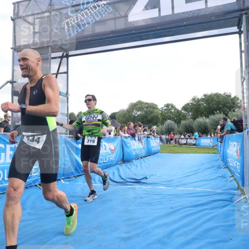 25.08.2024 - Elbe Triathlon Hamburg H.Heesch http://msf.ph/oto/6876483 25.08.2024 11:17:36 Ziel 319, 434 meine-sportfotos.de
