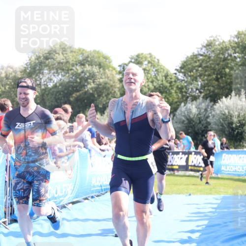 25.08.2024 - Elbe Triathlon Hamburg H.Heesch http://msf.ph/oto/6876484 25.08.2024 11:43:15 Ziel 397, 568, 608, 714, 1418 meine-sportfotos.de