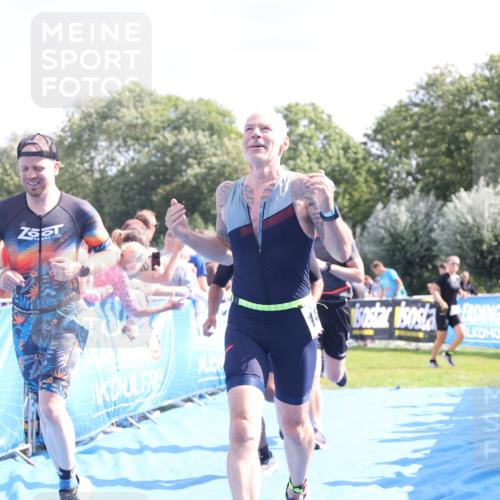 25.08.2024 - Elbe Triathlon Hamburg H.Heesch http://msf.ph/oto/6876490 25.08.2024 11:43:16 Ziel 397, 568, 608, 714, 1418 meine-sportfotos.de