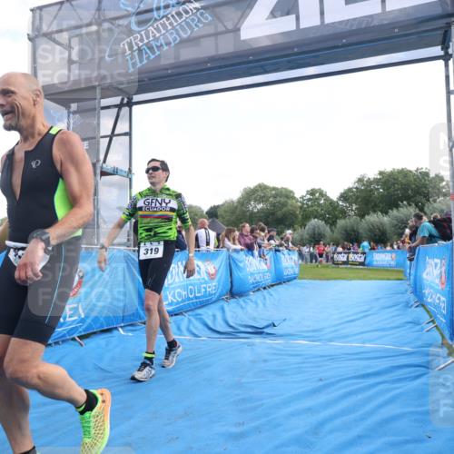 25.08.2024 - Elbe Triathlon Hamburg H.Heesch http://msf.ph/oto/6876491 25.08.2024 11:17:36 Ziel 319, 434 meine-sportfotos.de