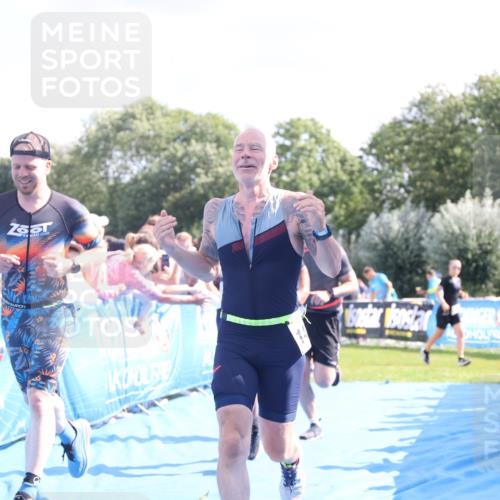 25.08.2024 - Elbe Triathlon Hamburg H.Heesch http://msf.ph/oto/6876496 25.08.2024 11:43:16 Ziel 397, 568, 608, 714, 1418 meine-sportfotos.de