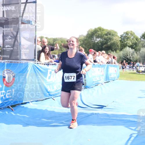 25.08.2024 - Elbe Triathlon Hamburg H.Heesch http://msf.ph/oto/6876501 25.08.2024 12:07:16 Ziel 1640, 1677 meine-sportfotos.de