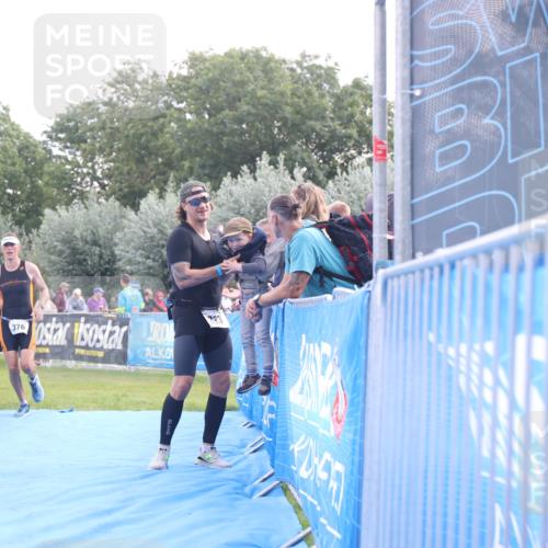 25.08.2024 - Elbe Triathlon Hamburg H.Heesch http://msf.ph/oto/6876509 25.08.2024 11:17:45 Ziel 221, 333, 376 meine-sportfotos.de