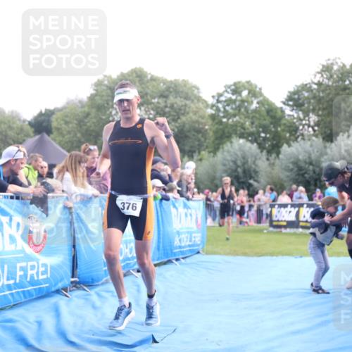 25.08.2024 - Elbe Triathlon Hamburg H.Heesch http://msf.ph/oto/6876524 25.08.2024 11:17:47 Ziel 221, 333, 376 meine-sportfotos.de