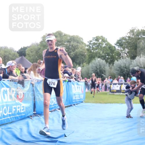 25.08.2024 - Elbe Triathlon Hamburg H.Heesch http://msf.ph/oto/6876527 25.08.2024 11:17:47 Ziel 221, 333, 376 meine-sportfotos.de
