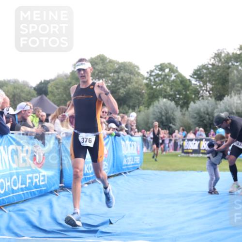 25.08.2024 - Elbe Triathlon Hamburg H.Heesch http://msf.ph/oto/6876530 25.08.2024 11:17:47 Ziel 221, 333, 376 meine-sportfotos.de