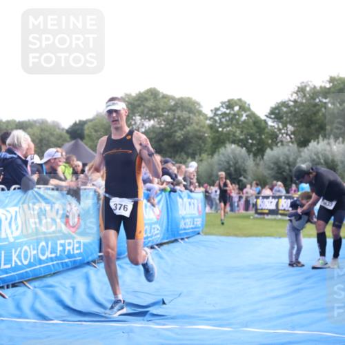 25.08.2024 - Elbe Triathlon Hamburg H.Heesch http://msf.ph/oto/6876535 25.08.2024 11:17:47 Ziel 221, 333, 376 meine-sportfotos.de