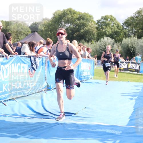 25.08.2024 - Elbe Triathlon Hamburg H.Heesch http://msf.ph/oto/6876544 25.08.2024 12:07:22 Ziel 1567, 1601, 1640, 1677 meine-sportfotos.de