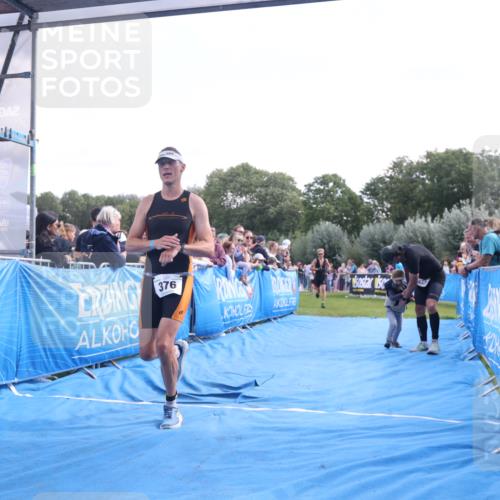 25.08.2024 - Elbe Triathlon Hamburg H.Heesch http://msf.ph/oto/6876556 25.08.2024 11:17:48 Ziel 124, 221, 333, 376 meine-sportfotos.de