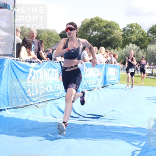 25.08.2024 - Elbe Triathlon Hamburg H.Heesch http://msf.ph/oto/6876557 25.08.2024 12:07:22 Ziel 1567, 1601, 1640, 1677 meine-sportfotos.de