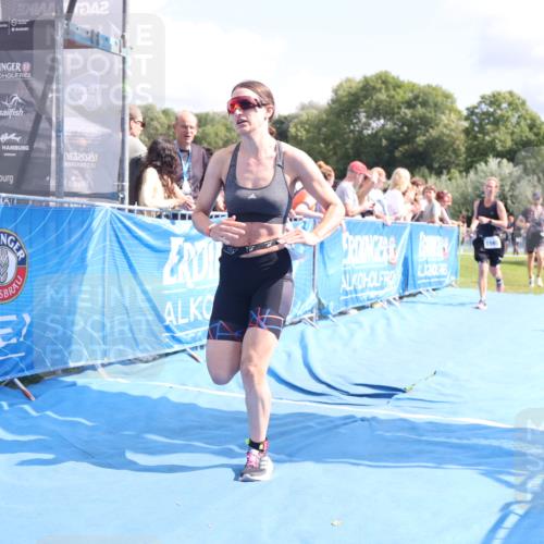 25.08.2024 - Elbe Triathlon Hamburg H.Heesch http://msf.ph/oto/6876562 25.08.2024 12:07:22 Ziel 1567, 1601, 1640, 1677 meine-sportfotos.de