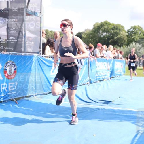 25.08.2024 - Elbe Triathlon Hamburg H.Heesch http://msf.ph/oto/6876564 25.08.2024 12:07:22 Ziel 1567, 1601, 1640, 1677 meine-sportfotos.de