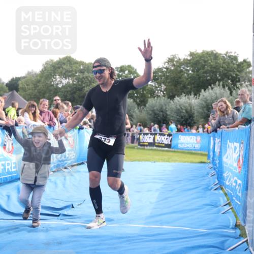 25.08.2024 - Elbe Triathlon Hamburg H.Heesch http://msf.ph/oto/6876575 25.08.2024 11:17:50 Ziel 124, 221, 333, 376 meine-sportfotos.de