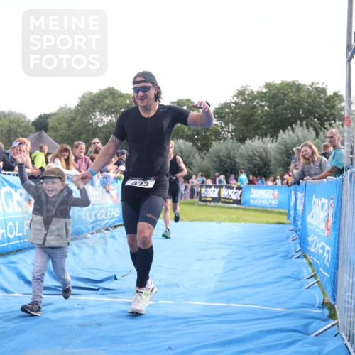 25.08.2024 - Elbe Triathlon Hamburg H.Heesch http://msf.ph/oto/6876582 25.08.2024 11:17:50 Ziel 124, 221, 333, 376 meine-sportfotos.de