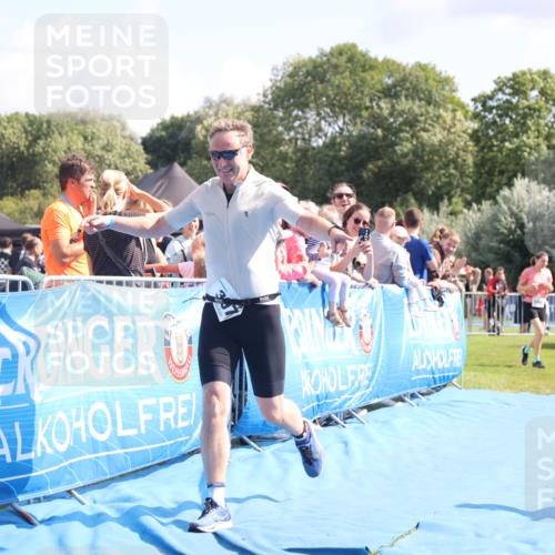 25.08.2024 - Elbe Triathlon Hamburg H.Heesch http://msf.ph/oto/6876583 25.08.2024 11:43:19 Ziel 397, 568, 608, 714, 1418, 1617 meine-sportfotos.de