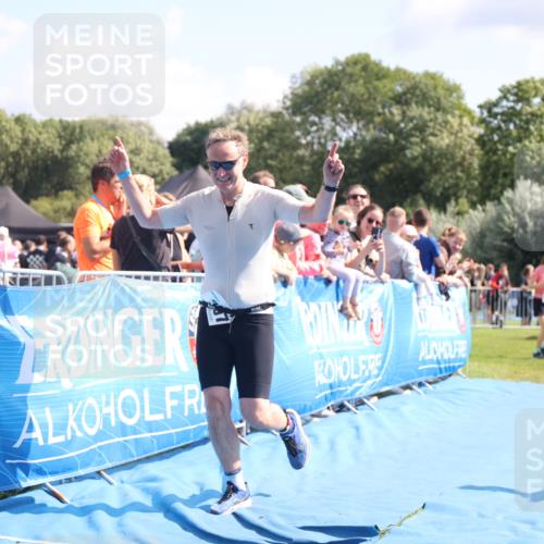 25.08.2024 - Elbe Triathlon Hamburg H.Heesch http://msf.ph/oto/6876589 25.08.2024 11:43:19 Ziel 397, 568, 608, 714, 1418, 1617 meine-sportfotos.de