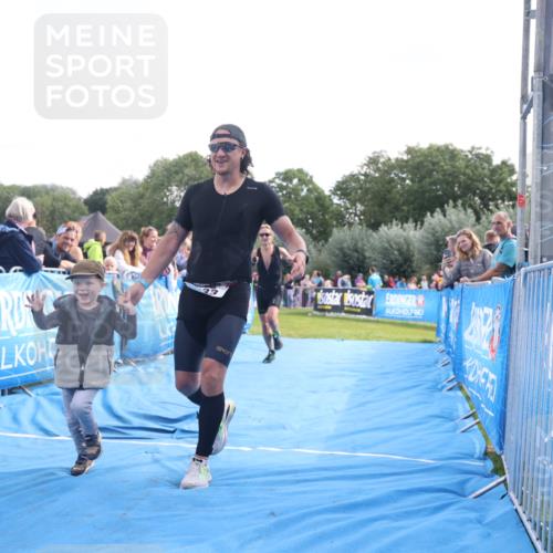 25.08.2024 - Elbe Triathlon Hamburg H.Heesch http://msf.ph/oto/6876590 25.08.2024 11:17:51 Ziel 124, 221, 333, 376 meine-sportfotos.de