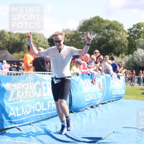 25.08.2024 - Elbe Triathlon Hamburg H.Heesch http://msf.ph/oto/6876593 25.08.2024 11:43:19 Ziel 397, 568, 608, 714, 1418, 1617 meine-sportfotos.de