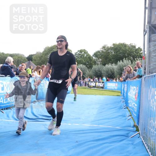 25.08.2024 - Elbe Triathlon Hamburg H.Heesch http://msf.ph/oto/6876595 25.08.2024 11:17:51 Ziel 124, 221, 333, 376 meine-sportfotos.de