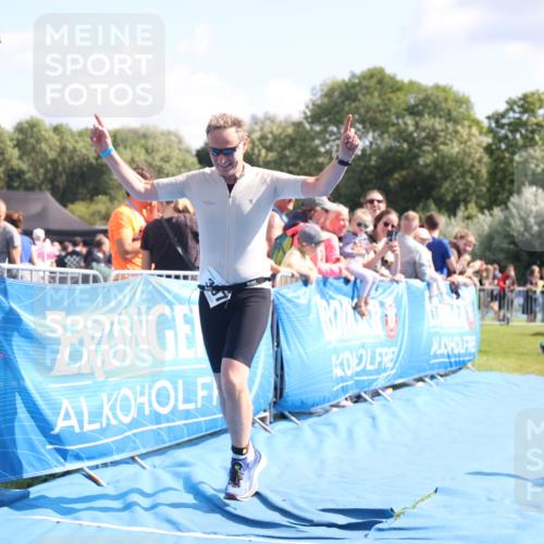 25.08.2024 - Elbe Triathlon Hamburg H.Heesch http://msf.ph/oto/6876596 25.08.2024 11:43:19 Ziel 397, 568, 608, 714, 1418, 1617 meine-sportfotos.de