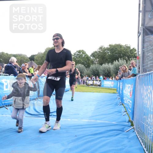 25.08.2024 - Elbe Triathlon Hamburg H.Heesch http://msf.ph/oto/6876603 25.08.2024 11:17:51 Ziel 124, 221, 333, 376 meine-sportfotos.de
