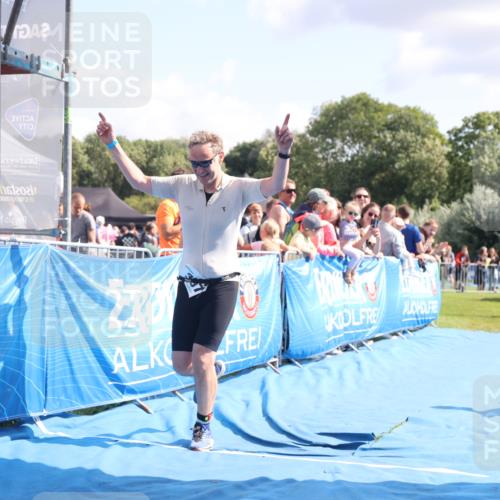 25.08.2024 - Elbe Triathlon Hamburg H.Heesch http://msf.ph/oto/6876609 25.08.2024 11:43:20 Ziel 397, 568, 608, 714, 1418, 1617 meine-sportfotos.de