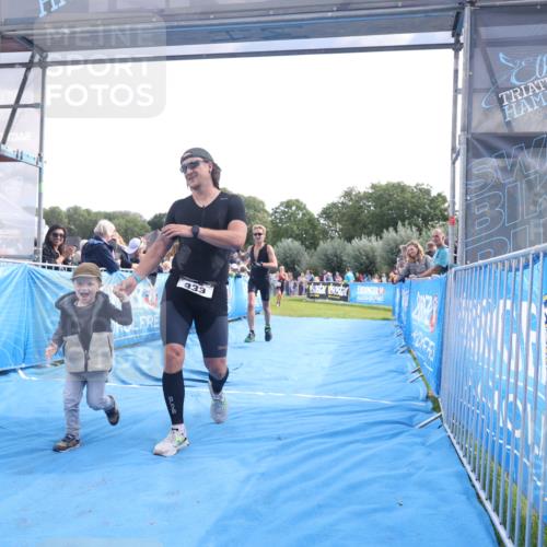 25.08.2024 - Elbe Triathlon Hamburg H.Heesch http://msf.ph/oto/6876613 25.08.2024 11:17:51 Ziel 124, 221, 333, 376 meine-sportfotos.de